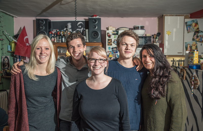 Von links: Helen (22), Philipp (25), Christin (24), Ferdinand (20), Evin (22) (Foto: Alexander Grantl / AKUT)